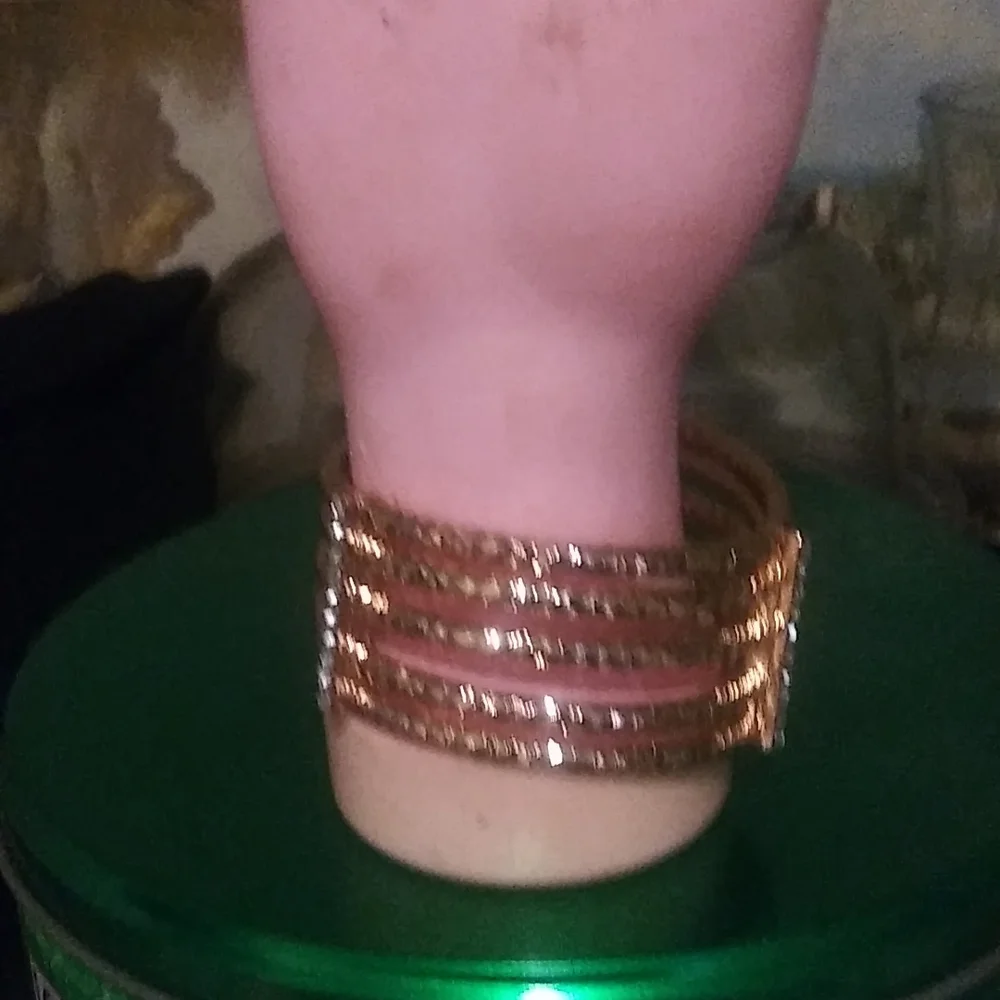 Accessory/BRACELET - Picture 2 of 3